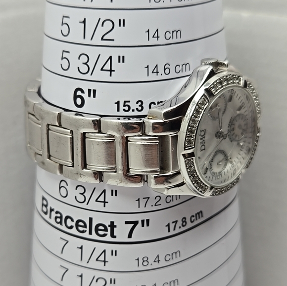 Women’s DMQ Dress Watch Silver Tone Crystal Bezel Multifunction Dial New Battery - Picture 6 of 9
